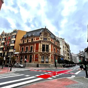 Piso En El Centro De Bilbao, Frente A La Alhondiga , Bilbao España